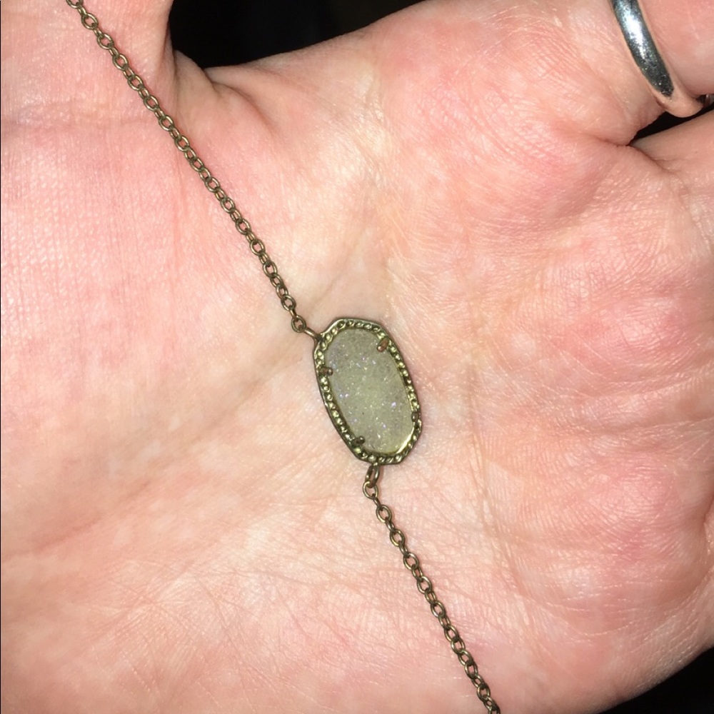 Kendra Scott necklace